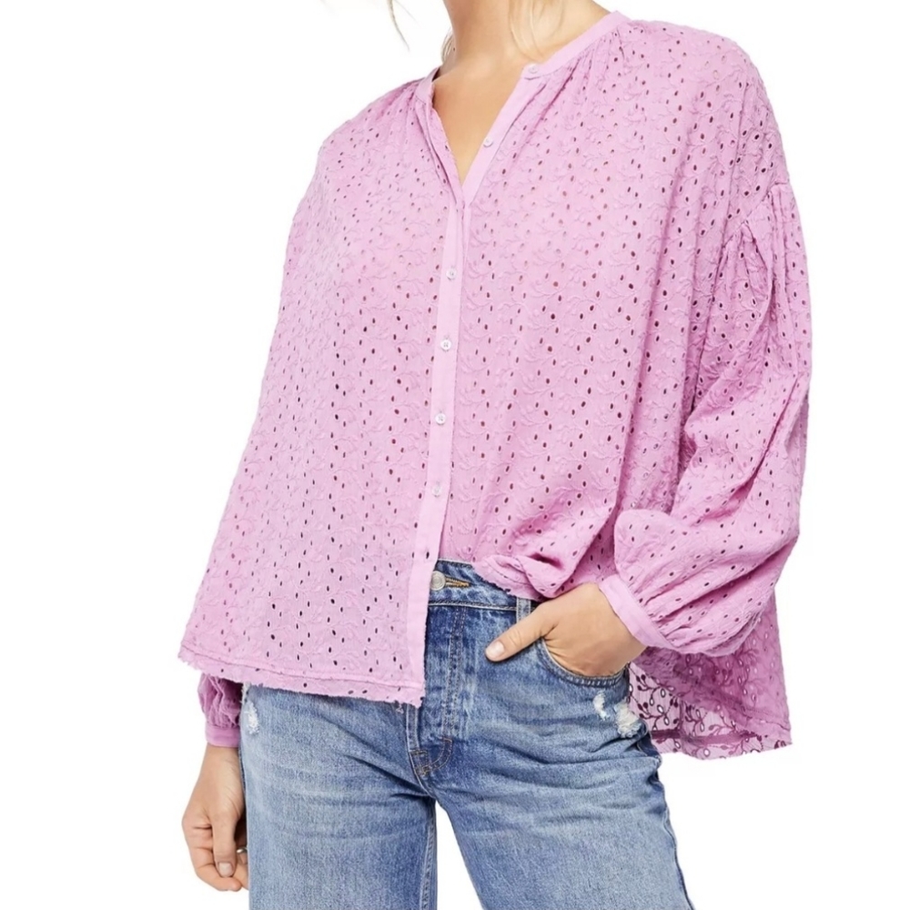 Free People Women's Maddison Eyelet Button Up Oversize Blouse Sz XS NWT